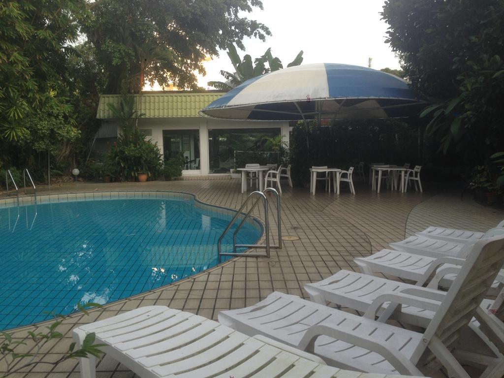 Terrace Hotel Bandar Seri Begawan Esterno foto